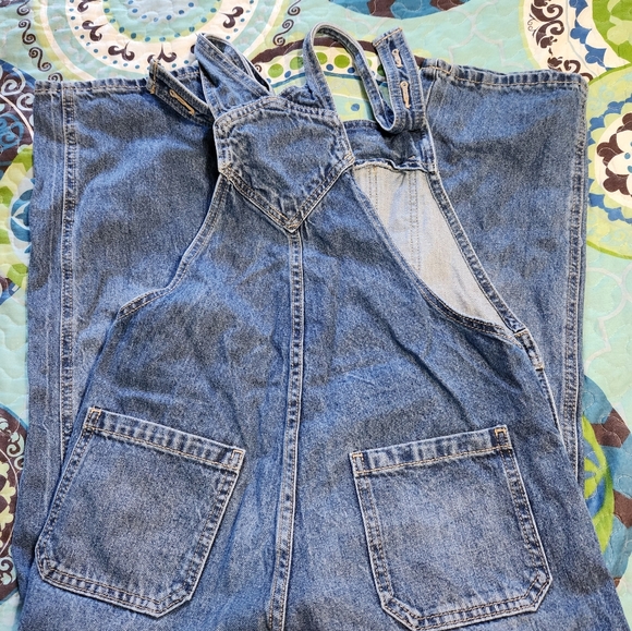 Girls old navy overall - Picture 7 of 7